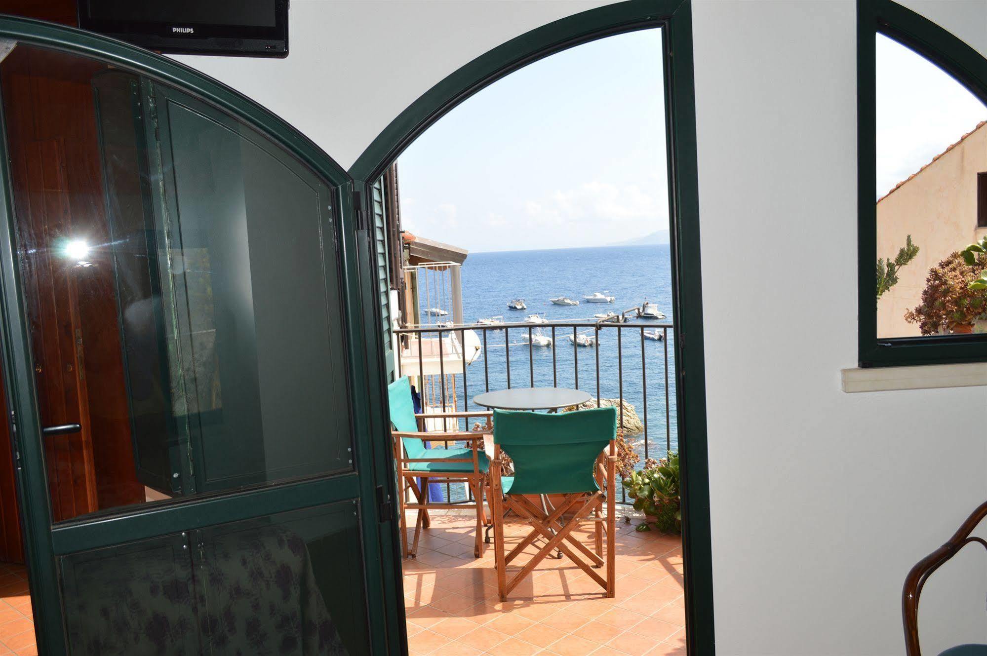 Bed and Breakfast Le Piccole Grotte Scilla Exterior foto